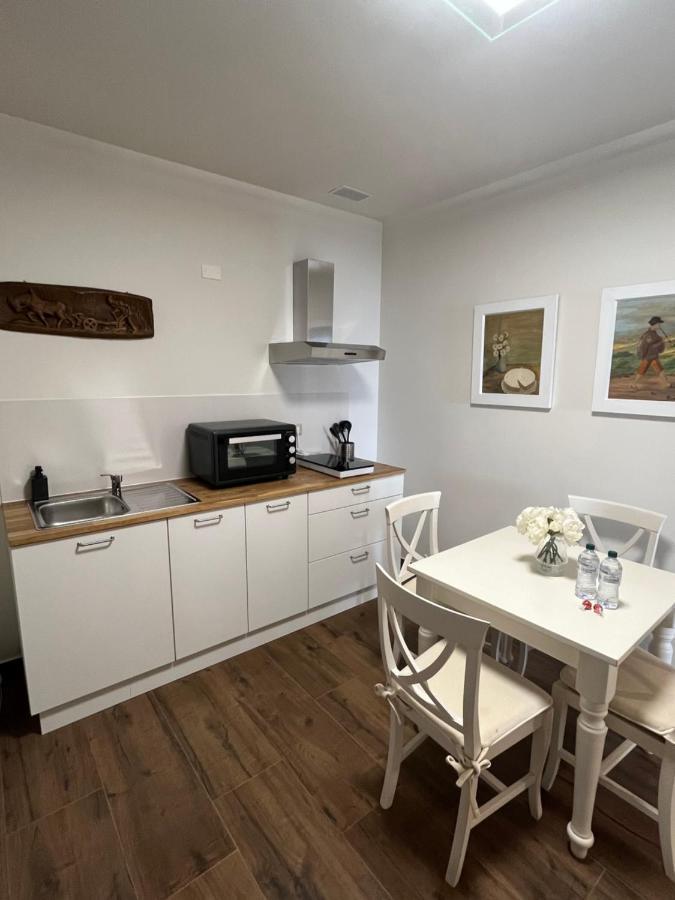 Casa Al Vento Apartment Черето Гуиди Екстериор снимка